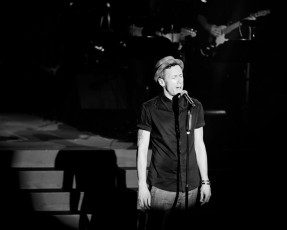 strobeglow-20150223-212341-D83B5656
